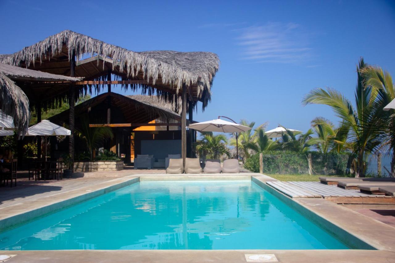Hoja De Palma Bungalows Canoas de Punta Sal Exterior photo